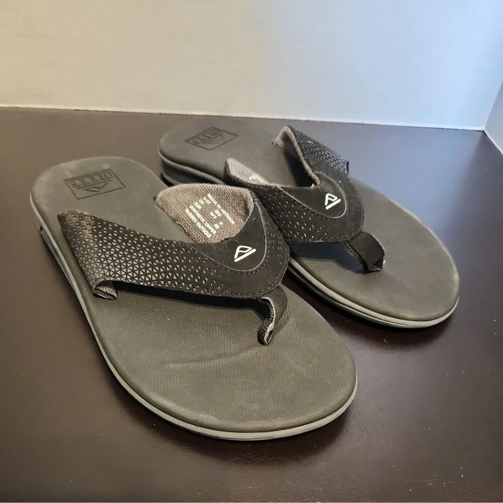 Reef Men's Sz 8 Rover Flip Flops  Black